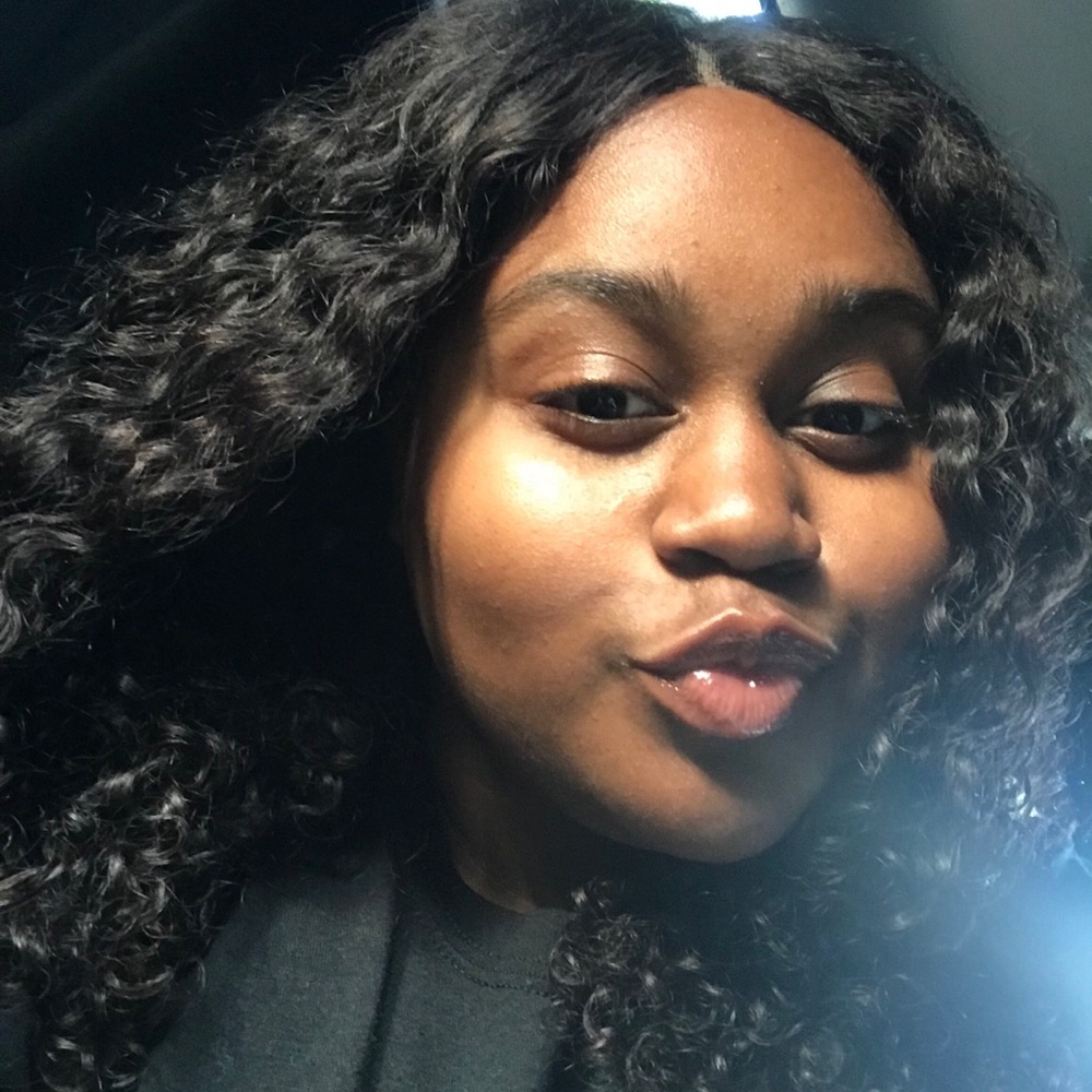 Meet your Posher, Ariana